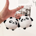 Pikkukuva 4 / 8: e Sarjakuva Panda-pehmolelu Pieni mininukkeriipus nuken avaimenperä A2