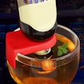 Pikkukuva 7 / 8: 2 kpl Pullonsoljen pidikkeet Muoviset juomaklipsit Cocktail Snaps F Black