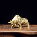 Miniatyrbilde 4 av 8: Messing Lucky Bullfighting Statue Hjem Ornamenter Kobber Dyr Mi