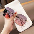 Miniatyrbilde 3 av 8: Versjon av Square Metal Frame Gradient Color Solbriller Men And 02