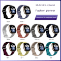 Miniatyrbillede 1 af 5: Sport silikone armbånd med TPU Hollow Design til Fitbit Versa 3 og Sense Smartwatches sort black S small size
