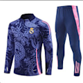 Miniatyrbilde 1 av 2: 2425 Ny Real Madrid Fotball Langarmet Halv Zip Trening T-skjorte for Voksne og Barn Mørkblå - Perfekt Dark blue Dark blue L