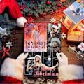 Miniatyrbillede 4 af 5: Julkalender med Taylor Swift til 2024 - 24 Dages Julkalender Nedtællingskalender Ornament Jule-Nøglering Gaveidé Musikelsker A