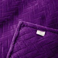 Miniatyrbillede 5 af 5: Blød plysset tæppe, Queen Size sofa tæppe, blødt og fluffy dekorativt tæppe til sofaen - hyggeligt og let, lilla, 127 x 152 cm