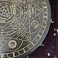 Miniatyrbilde 5 av 5: Hekse Pendelbrett Syv Chakra Krystall Energi Disk Eik Astrolabium