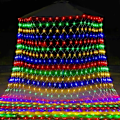 Miniatyrbild 1 av 5: Utomhus ljusslinga 144 LED julnätljus - 2 x 2 m - RGB-färg - flerfärgad - Drivs av fjärrkontroll - Vattentät - Juldekoration