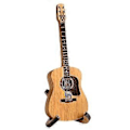 Miniatyrbilde 1 av 5: Gitarplekterboks i tre, personlig gitarpynt, gave, trehåndverk, retroboks, musikkgave