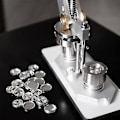 Miniatyrbillede 2 af 5: 600 stk. Blanke Knapfremstillingsmaterialer 25 mm/1 tomme Knapnålefremstillingssæt Metaldele til Knap M