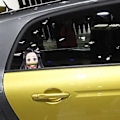 Pikkukuva 3 / 5: 4 kpl Anime-autotarroja Japanilainen anime-autotarra tuulilasiin Ikkunatarrat Vedenpitävät autotarvikkeet