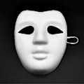Pikkukuva 4 / 4: 10 kpl Halloween-naamioita, muovia, käsitöihin ja maalaamiseen