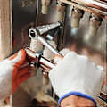 Miniatyrbilde 3 av 5: 1/2-tommers driv Radiatorer Spuds Skiftenøkkel Drivventiler Tilkobling Trinnvis Driv