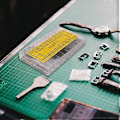 Miniatyrbild 3 av 5: 1 Låda Klockreparationsverktyg Set Kit Klockarmbands Skruvar Sortiment Rör Friktionsstift Lås Remmar Armband Nitar Ändar 10Mm-28Mm
