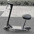 Pikkukuva 4 / 5: Laajennettu seisontajalka Ninebot Max G30 -skootterille, pituus 18,5 cm