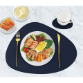 Miniatyrbillede 4 af 5: Vendbare læderunderlag 4 stk. bordmåtter vaskbare og 4 stk. coasters til hjemmekøkken spisestue gul+sort