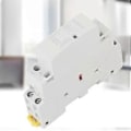 Miniatyrbild 4 av 4: 2P 20A Hushålls AC Kontaktor DIN-skena Montering 1NO 1NC (220V/230V)