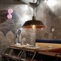 Miniatyrbilde 4 av 5: Industriell takhengt pendellampe i rustfarget metall med justerbar lampeskjerm