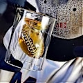 Miniatyrbillede 5 af 5: 8 stk. fodbold reversible shotglas med 3D relief fodboldform indeni