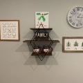 Miniatyrbild 4 av 9: Flytande hylla, rustik vägg hylla i trä, 3-vånings diamantformad metallförvaringshylla för sovrum, badrum, vardagsrum, kök, kontor