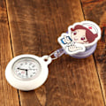 Miniatyrbild 4 av 5: Sjuksköterskeklocka med Quartz-urverk: Vridbar Kragklämma, Infällbar Design, Lättviktslegeringsboett, Lättrengjort Silikonskydd, Arabiska Siffror, Idealisk För