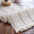 Miniatyrbild 2 av 4: Macrame bordslöpare Boho bomull linne bordslöpare med tofsar, rektangulär virkad spetsnät duk