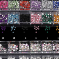 Miniatyrbild 6 av 7: Nagelkonstset, nageltillbehör med nagelkonstborste, nagelprickverktyg, fjärilsnaglar, nagelremsor, nageldamm
