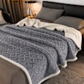 Miniatyrbild 5 av 7: Gosig filt 150 x 200 cm grå vit fluffig extra mjuk och varm flanell fleece filt, som sofffilt, sofffilt, enkelsäng, sängöverkast för