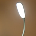 Miniatyrbillede 7 af 10: Charmerende USB-opladelig skrivebordslampe til børn - 3-trins tegneserie-svanehals natlampe til soveværelse, kollegium og sengetidslæsning - Grøn