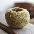 Miniatyrbilde 1 av 2: Sutong forbød salg av moseballer (A1) for å lage mosebonsai med planter