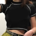 Pikkukuva 2 / 7: Butterfly Letters Printed Crop Top Pyöreäkaula-aukkoinen lyhythihainen T-paita