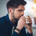 Pikkukuva 7 / 7: Metallikellot Fitbit Inspire 2:lle, Fitbit Inspire HR:lle ja Fitbit Inspirelle, ZQKLA