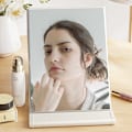 Miniatyrbillede 5 af 5: Bærbar PU Læder Spejl Foldbar Skrivebordsmakeup Spejl med Reklame