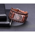 Miniatyrbillede 3 af 6: Læderarmbånd med 24 runer og vikingebjørnepote - Til mænd, ZQKLA
