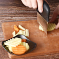 Miniatyrbillede 3 af 4: Køkkenredskab med bølget rustfrit stål blad til skæring, ZQKLA