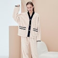 Miniatyrbild 2 av 5: Vintervarma Sammetspyjamas Dam - Hemkläder Pyjamas Set Kan Användas Utomhus - Beige L