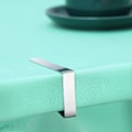 Miniatyrbild 5 av 7: Bordsduksklämmor för utomhusbruk, hållbar design, lättanvända klämmor för mångsidiga evenemang, passar de flesta bord, vindtåliga