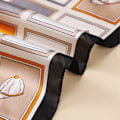 Miniatyrbild 5 av 7: Sidenkänsla Scarf Medium Square Satin Huvudduk för Kvinnor