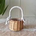Miniatyrbillede 2 af 3: Kurve af flettet rattan til blomsterpiger - sæt af 2 - Rustik bryllupskurve til blomsterpiger - Små kurve til blomsterpiger - Fe-bryllupskurve - Håndlavet flettet