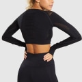 Miniatyrbild 5 av 5: Svart Crop Top seamless med långa armar. Black M