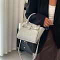 Miniatyrbild 1 av 5: Snygg ljusgrå crossbody-väska för kvinnors höststil Light grey