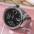 Miniatyrbillede 5 af 8: 1 stk. Moderigtigt Kvinder Mænd Kvarts Analog Rund Finger Ring Kærlighedsur (Sort)