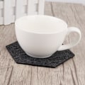 Miniatyrbillede 5 af 8: Hexagon Filt Underlagssæt - 10 stk. til Drikkevarer, Øl, Kaffe - Skridsikker og Varmebestandig