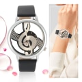 Miniatyrbillede 2 af 7: Quartz Analog Par Ur Par Rundt Hul Musiknote Urtavle PU Rem Armbåndsur (Sort Rem)