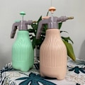 Miniatyrbillede 6 af 6: 1500 ml havearbejde sprøjteflaske roterende sprøjte dyse forseglet ensartet stort sprøjteområde vandsprøjte kan myntegrøn