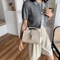 Miniatyrbillede 4 af 6: 2025 Kvinders Khaki Firkantet Crossbody Taske Unikt Tekstur Design Khaki