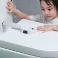 Pikkukuva 2 / 8: WC-lukon lukitus Vauvan ja lapsen turvallinen WC-istuimen lukko Helppo asentaa WC-kannen lukko
