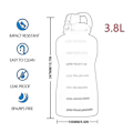 Pikkukuva 3 / 8: Suuri kapasiteetti 3.8/2L BPA-vapaa Tritan-urheiluvälipullo aikamerkinnällä, kannettava kuntoilukannu 3.8L violetti ja sininen