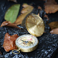 Miniatyrbilde 4 av 8: Høykvalitets Camping Turlomme Messing Gyldent kompass Portabl gold one size