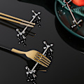 Miniatyrbillede 2 af 5: Gaffelpind Holder Metal Plum Shape stick Pude Rustfrit Stål Silver 9CM