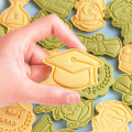 Miniatyrbillede 6 af 8: 8 stk. Tillykke med eksamen Cookie ter Biscuit Form Press Plast Red one size