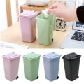 Pikkukuva 1 / 5: Mini Desktop CAN Muoviset roskakorit Kannella Kotitalous Cl Multicolor 4pcs